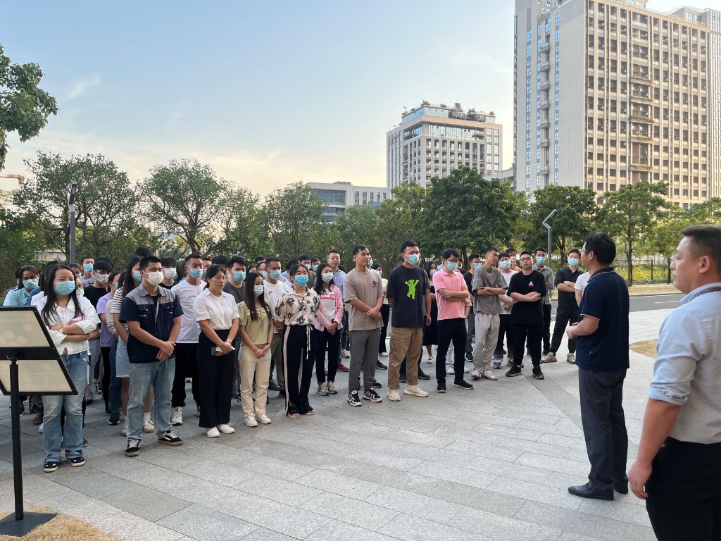 组织消防演练，筑牢安全防线——MK体育
开展年度应急消防演练